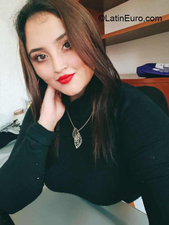 Date this foxy Mexico girl Stephany from Mexico City MX2486