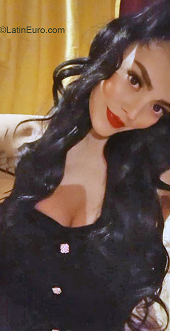 Date this stunning Mexico girl Areli from Mexico City MX2531