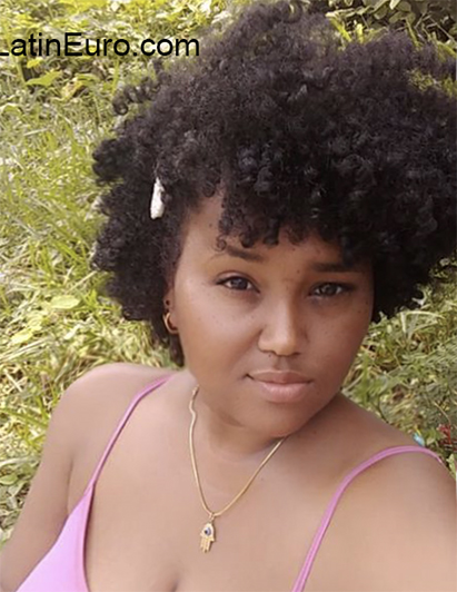 Date this pretty Dominican Republic girl Amanda from Santiago De Los Caballeros DO40548