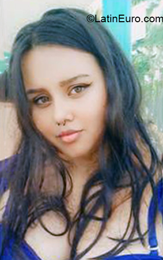 Date this beautiful Colombia girl Liseth from Neiva CO31357