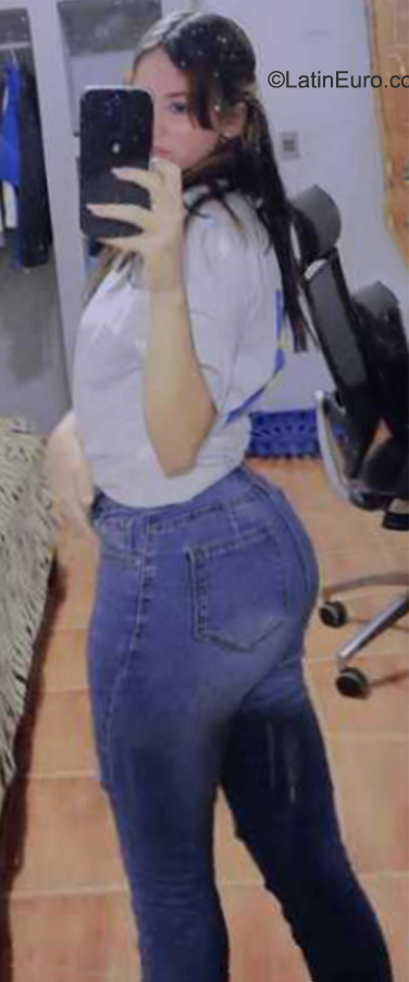 Date this funny Venezuela girl Adriana from Barquisimento VE4174