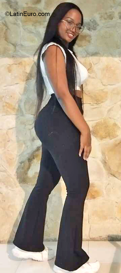 Date this delightful Colombia girl Jasury from Cali CO32148