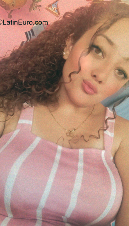 Date this passionate Venezuela girl Vanessa from Colonia Tovar VE4559