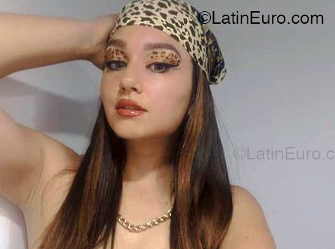 Date this good-looking Venezuela girl Valeska from Maracay VE5095