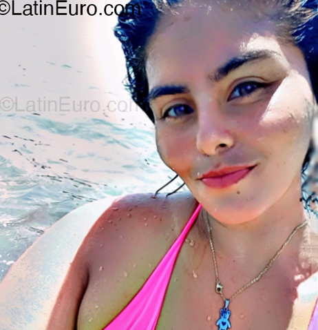Date this sultry Venezuela girl Maria from Caracas VE5207