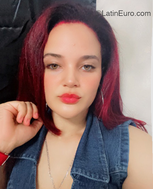 Date this funny Dominican Republic girl Madeleyne from Santo Domingo DO55230