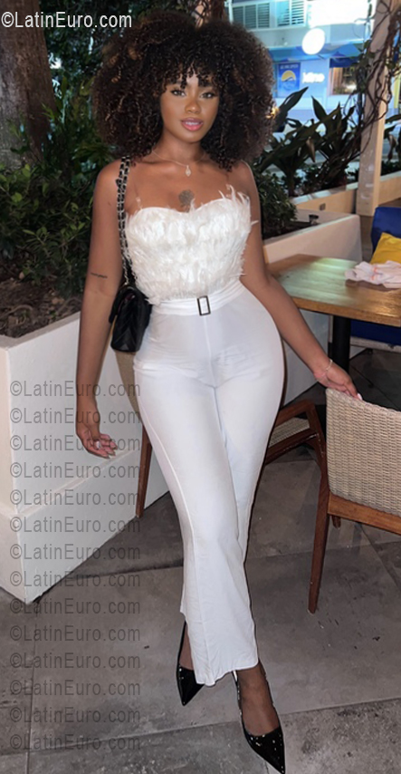 Date this athletic Puerto Rico girl Esmeilin from Caguas PR267