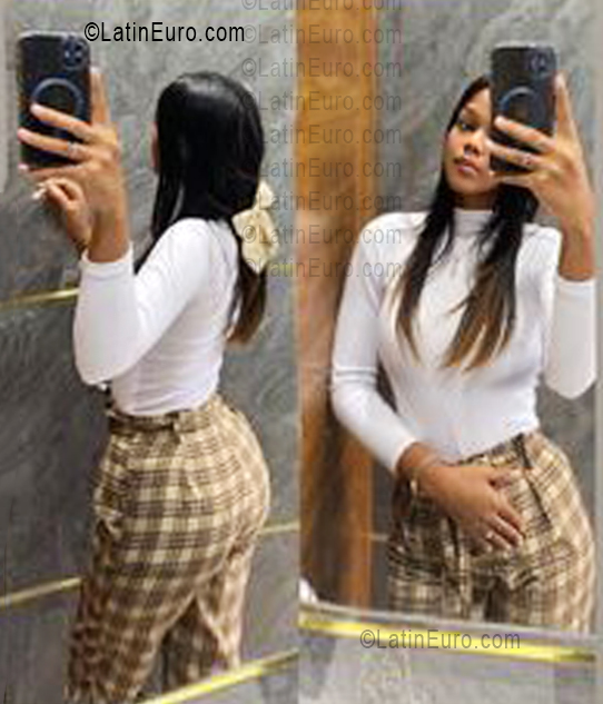Date this charming Dominican Republic girl Ange from Santo Domingo DO56057