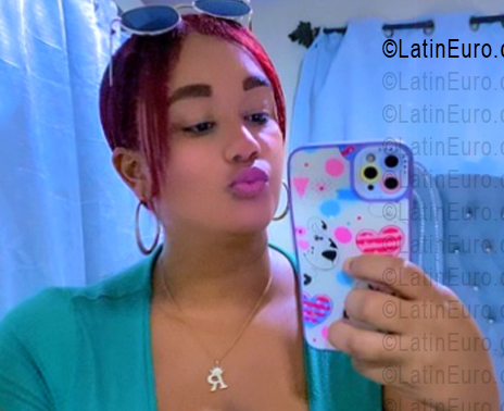 Date this fun Dominican Republic girl Roseiris from Santo Domingo DO56311