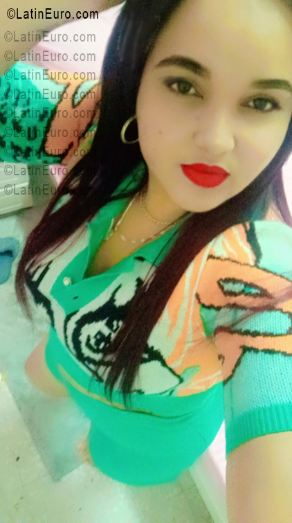 Date this fun Dominican Republic girl Isamar from Santiago DO56361