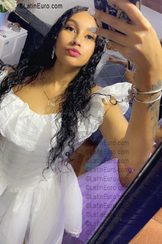 Date this attractive Dominican Republic girl Nefertari from San Cristobal DO56364