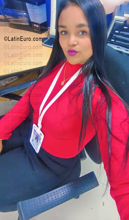 Date this tall Venezuela girl Daniella from Caracas VE5664