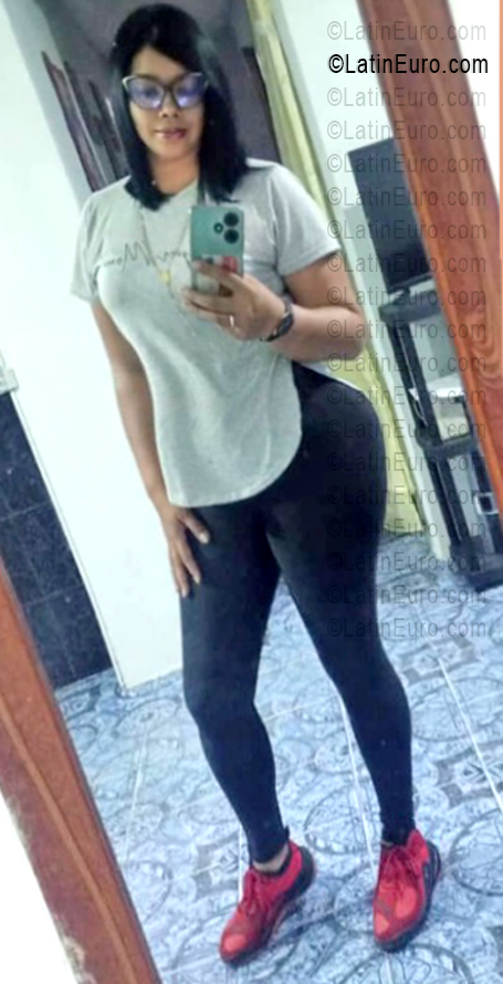 Date this funny Venezuela girl Marielena from Venezuela VE5690
